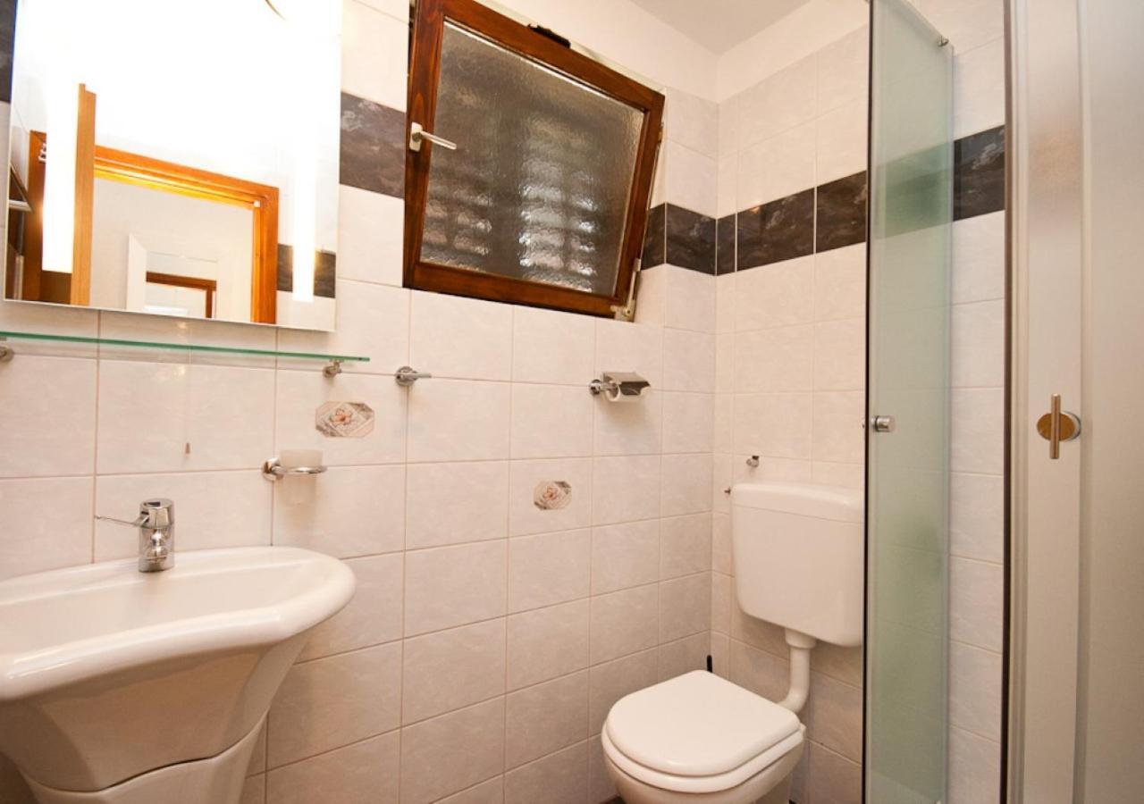 Apartments Bozo Baška Eksteriør bilde